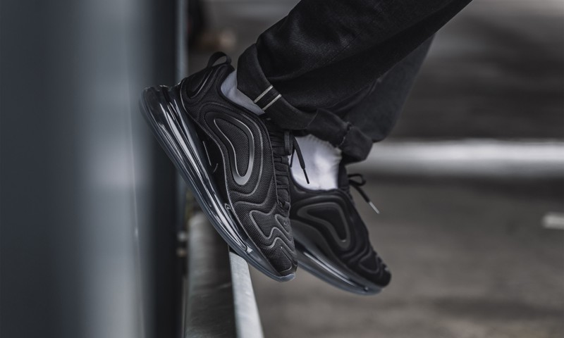 Air max 720 hot sale triple black